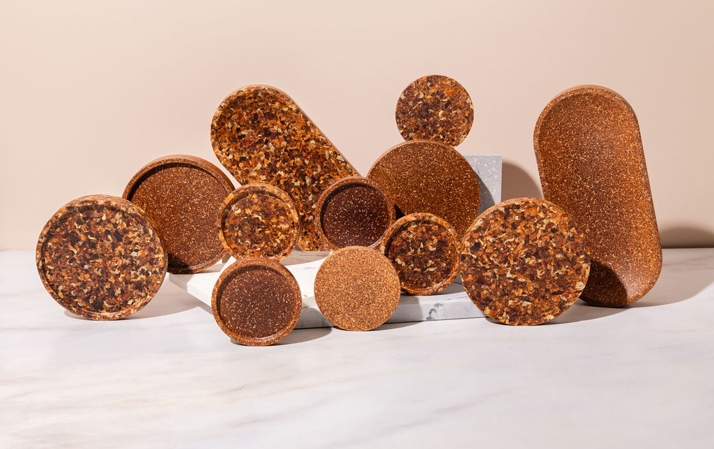 Adaozañ - éco-matériau design à base de pommes. Photo : Le Studio de Fanfan